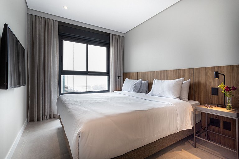 Piscina, Cama King e Café da Manhã | Nações Unidas