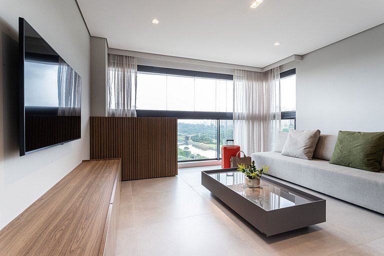 Piscina, Cama King e Café da Manhã | Nações Unidas