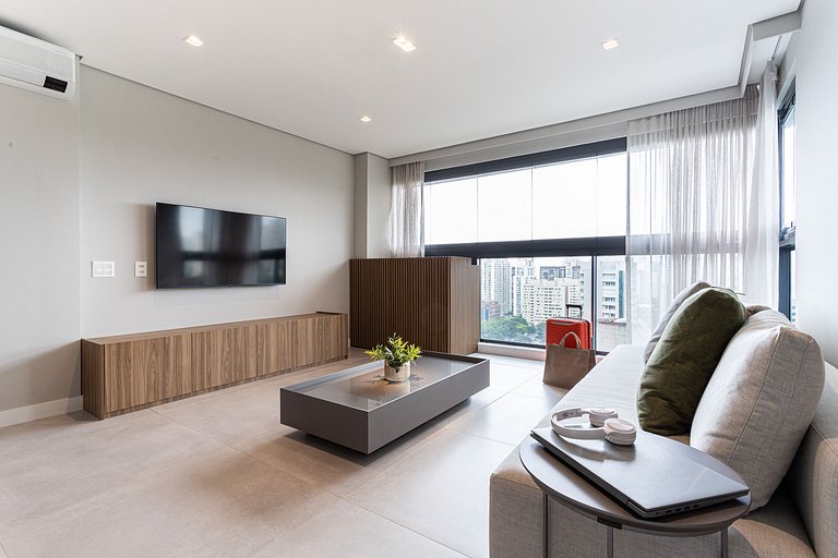 Piscina, Cama King e Café da Manhã | Nações Unidas