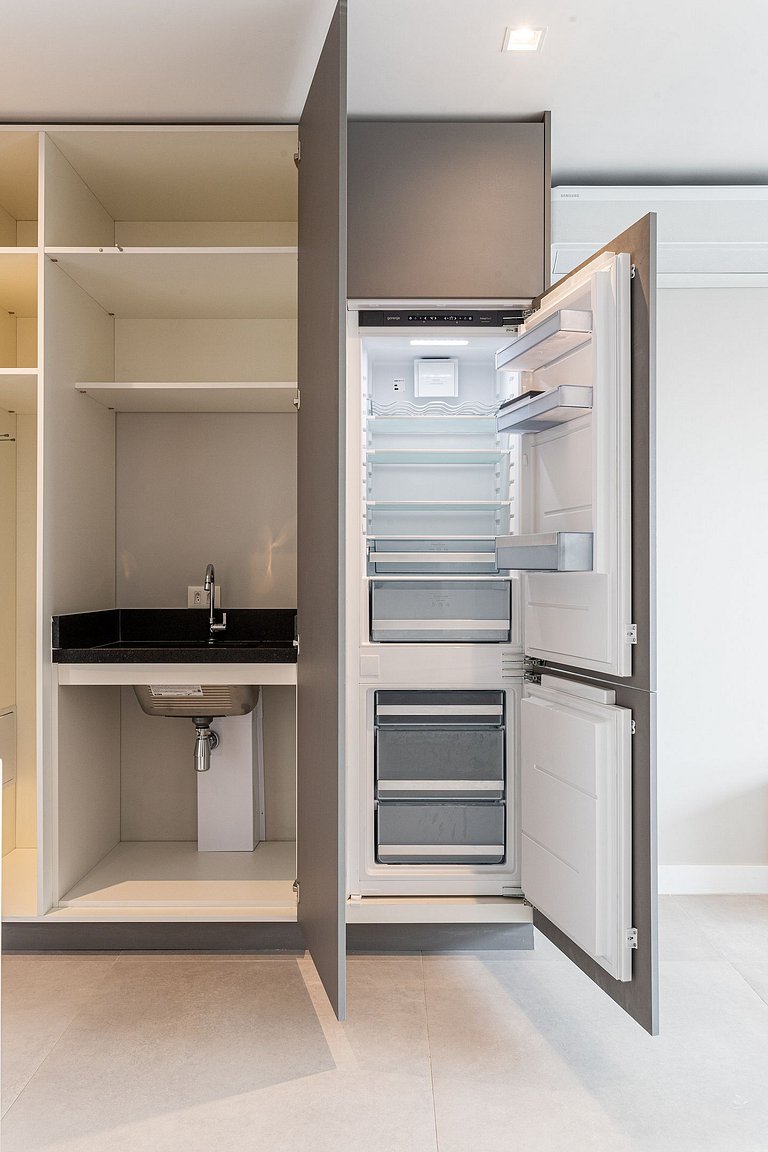 Piscina, Cama King e Café da Manhã | Nações Unidas