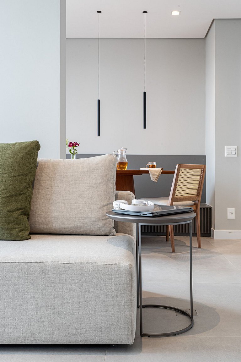 Piscina, Cama King e Café da Manhã | Nações Unidas