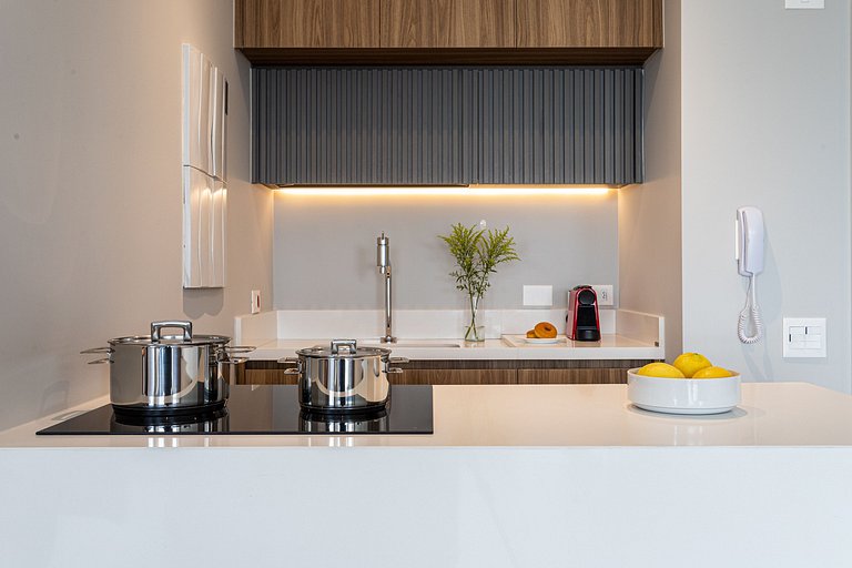 Piscina, Cama King e Café da Manhã | Nações Unidas