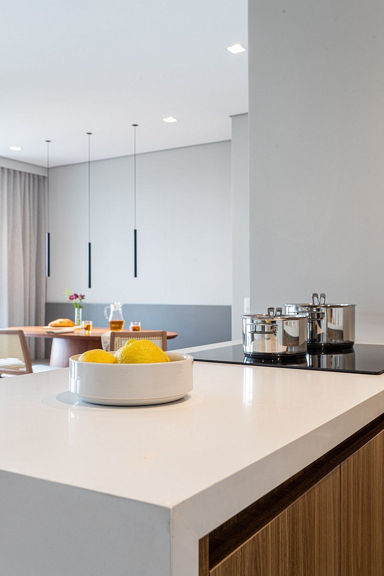 Piscina, Cama King e Café da Manhã | Nações Unidas