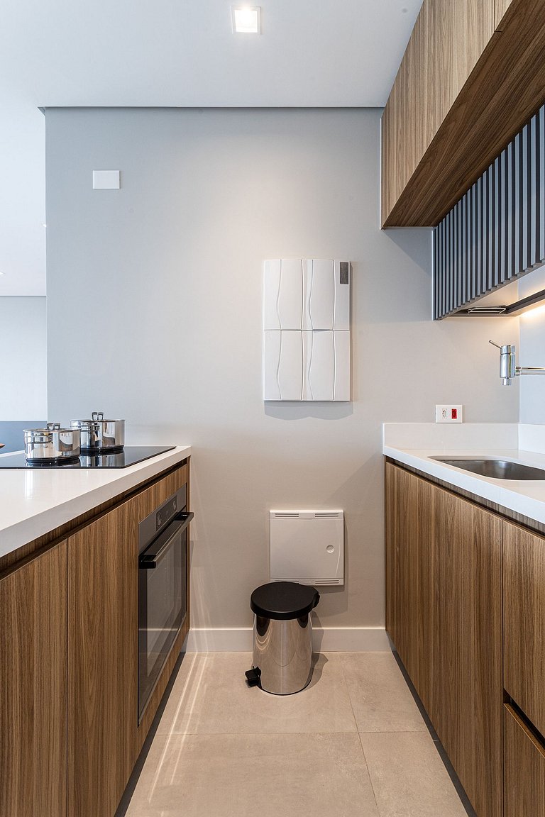 Piscina, Cama King e Café da Manhã | Nações Unidas