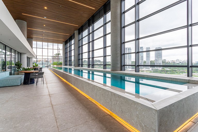 Piscina, Cama King e Café da Manhã | Nações Unidas