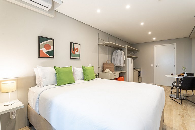 Bela Vista: Estúdio funcional varanda e cama queen