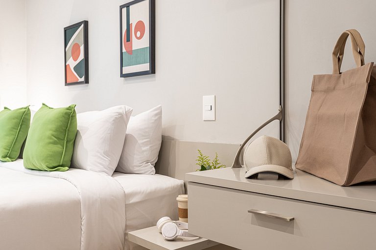 Bela Vista: Estúdio funcional varanda e cama queen