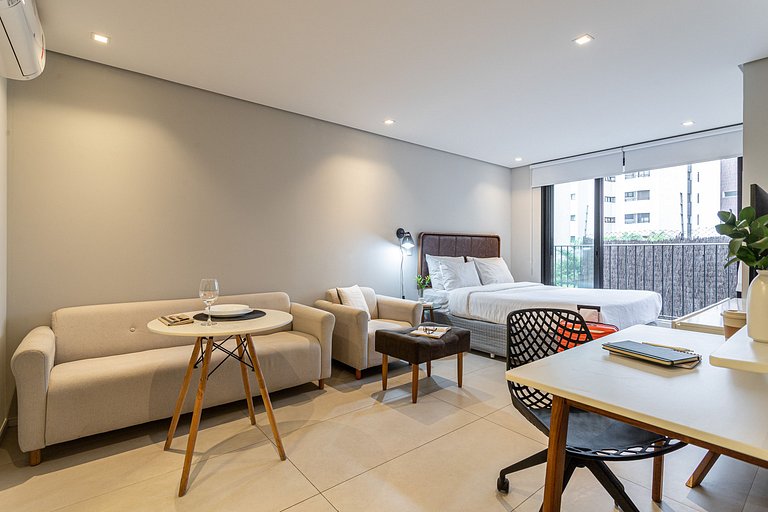 Studio c varanda , wi-fi | Faria Lima e Ibirapuera