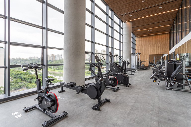 Piscina, Cama King e Café da Manhã | Nações Unidas