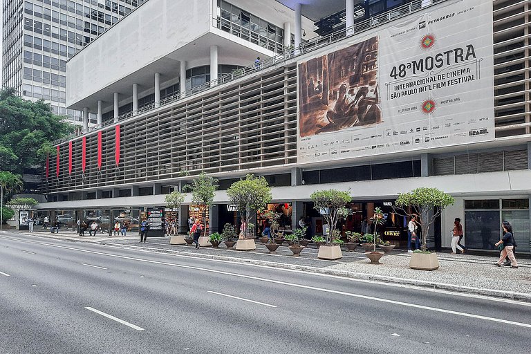 Estúdio em prédio com Jacuzzi próx da Av. Paulista