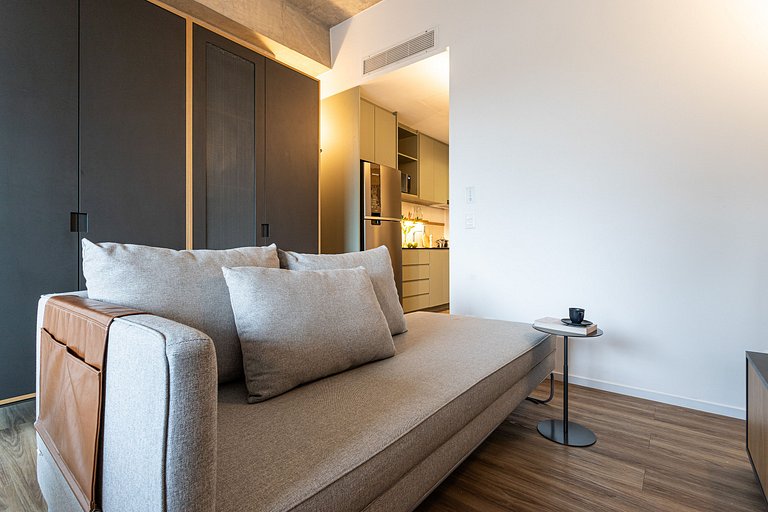 Studio em prédio c coworking e piscina | Pinheiros