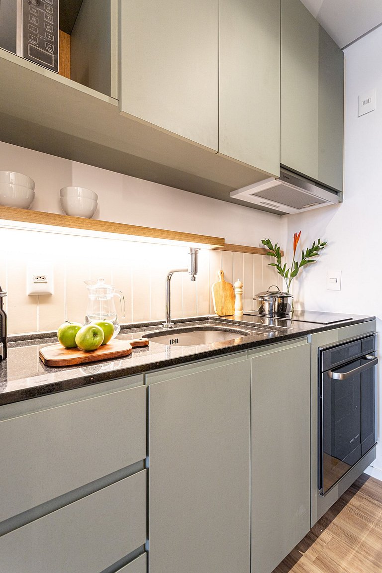 Studio em prédio c coworking e piscina | Pinheiros