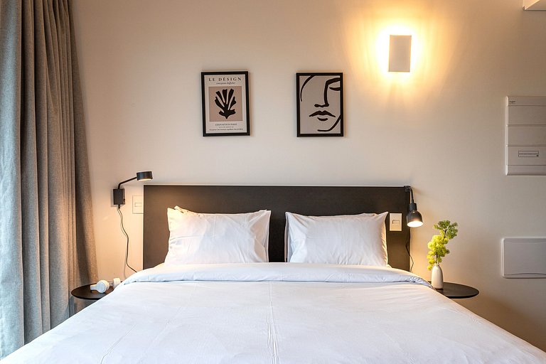 Studio, prédio c piscina, próx metrô