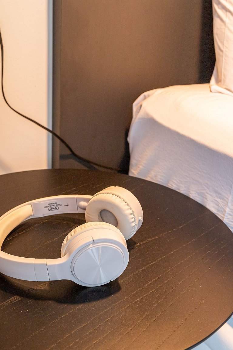 Studio, prédio c piscina, próx metrô