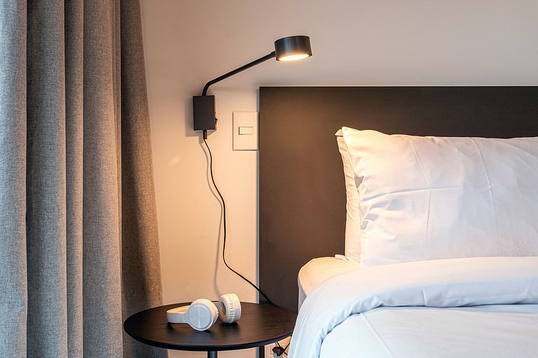 Studio, prédio c coworking, piscina, próx metrô