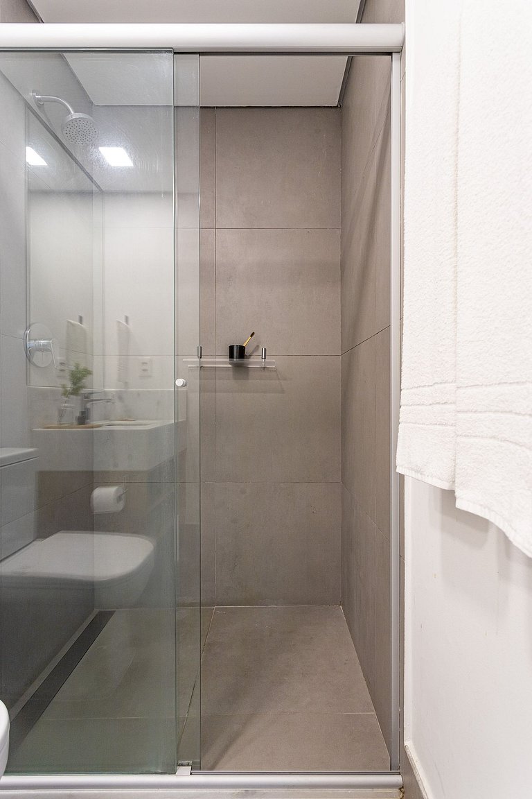 Prédio c piscina, 1km estação Hebraica-Rebouças