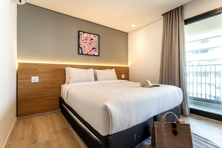 Studio em prédio c piscina próx Av Paulista