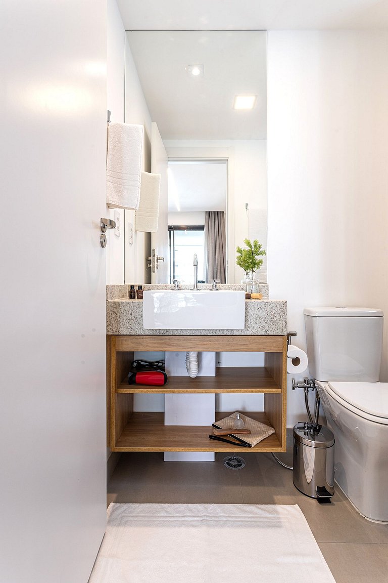 Studio em prédio c piscina próx Av Paulista