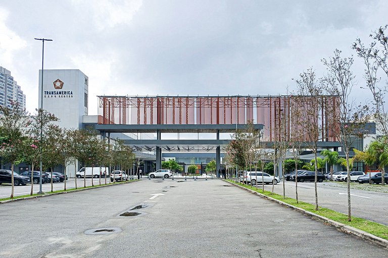 Studio, wi-fi, academia, próx. Shopping Morumbi