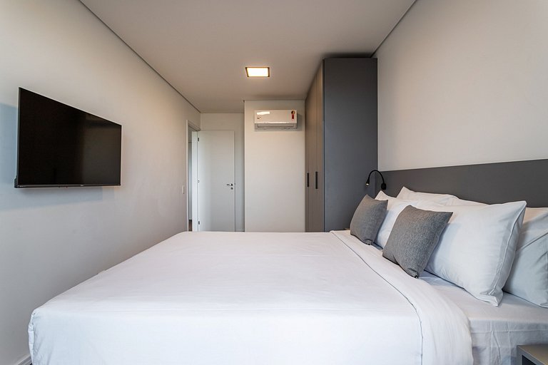 1 quarto c varanda fácil acesso Metrô Faria Lima