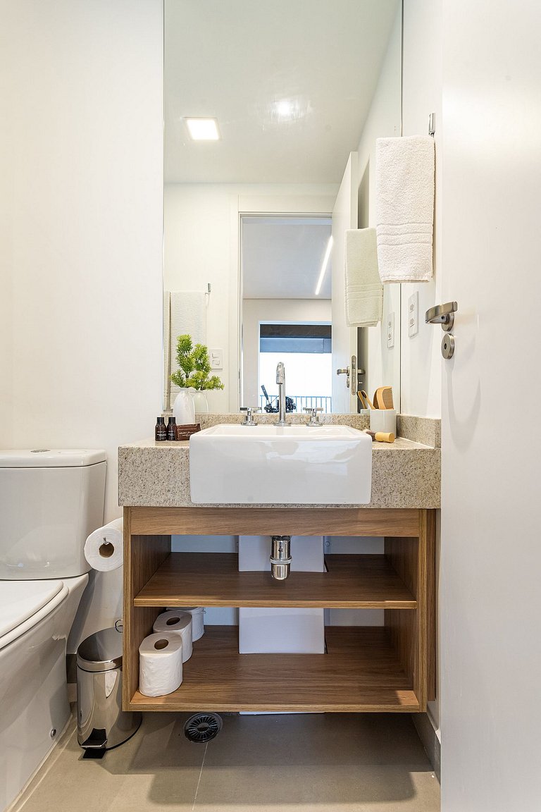 Studio em prédio c piscina próx Av Paulista