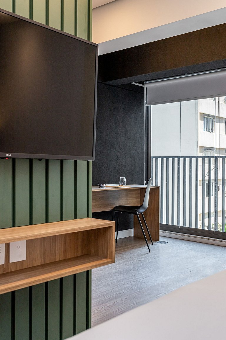 Prédio c piscina e café da manhã Av Paulista