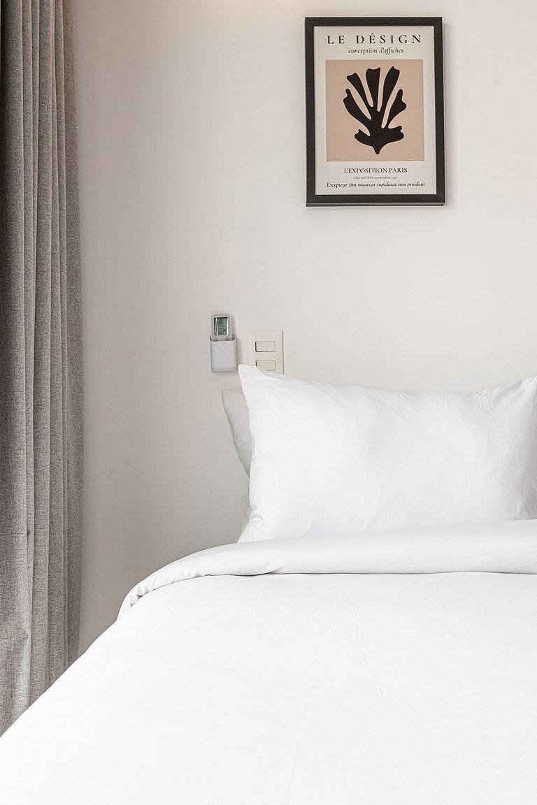Studio, cama queen, varanda e café |Metrô Fradique