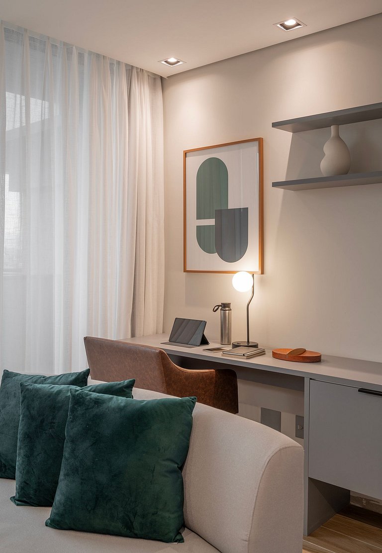 Apto luxuoso de 2 quartos | Balneário Shopping