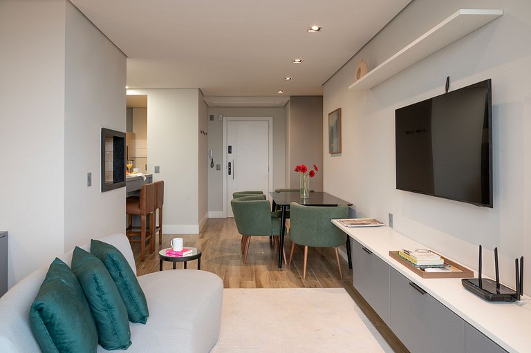 Apto luxuoso de 2 quartos | Balneário Shopping
