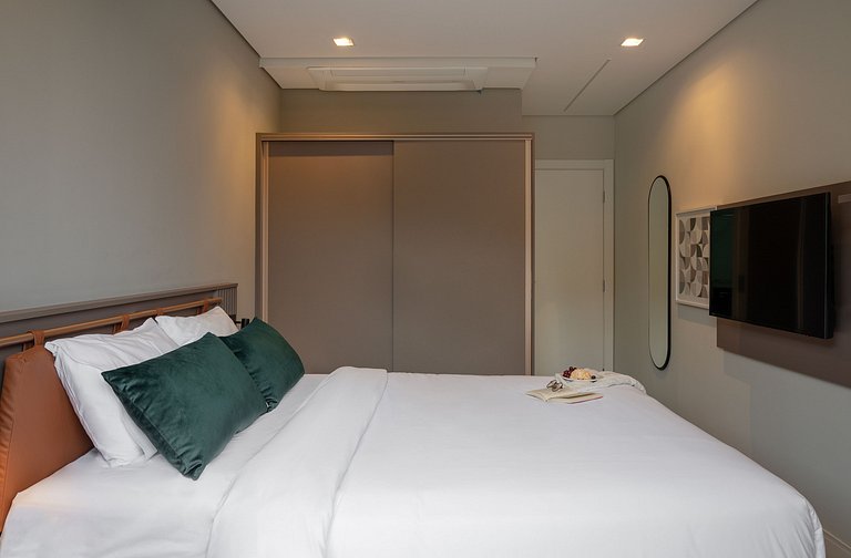 Apto luxuoso com 2 quartos | Balneário Shopping