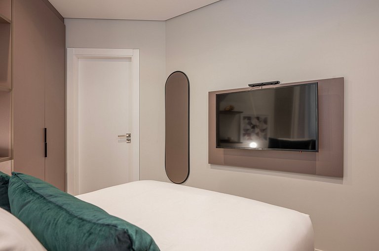 Apto luxuoso com 2 quartos | Balneário Shopping