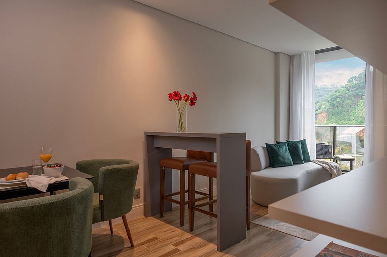 Apto luxuoso com 2 quartos | Balneário Shopping