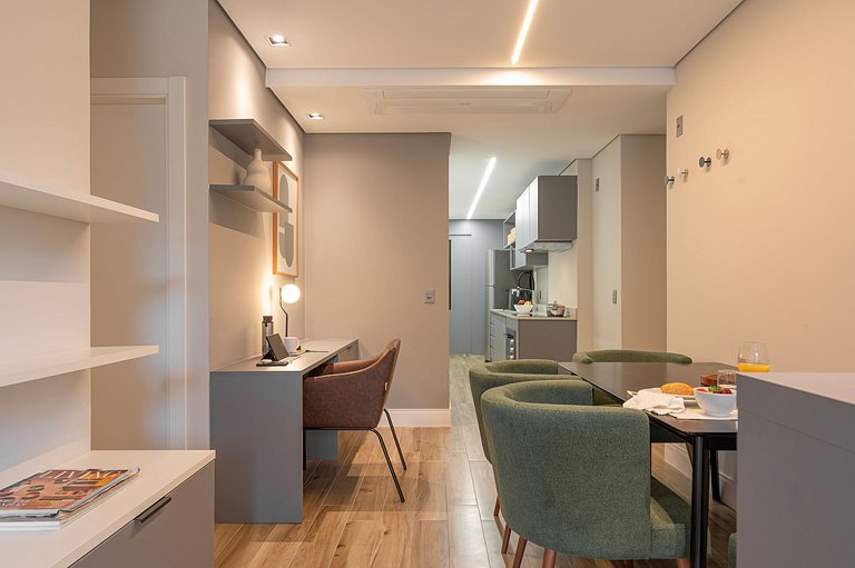 Apto luxuoso com 2 quartos | Balneário Shopping