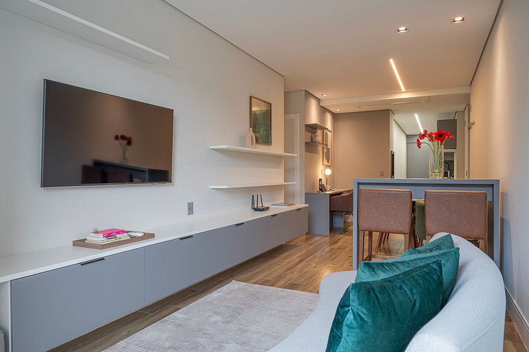 Apto luxuoso com 2 quartos | Balneário Shopping