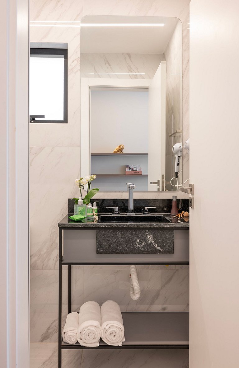 Apto 2 quartos, prédio luxuoso com lazer completo