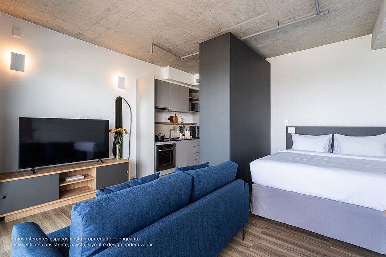 Studio com sacada | Prédio c piscina em Pinheiros