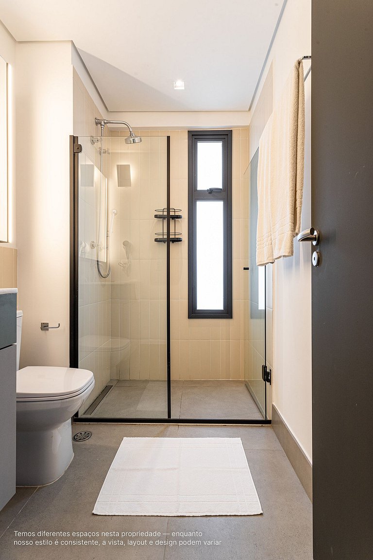 Studio com sacada | Prédio c piscina em Pinheiros