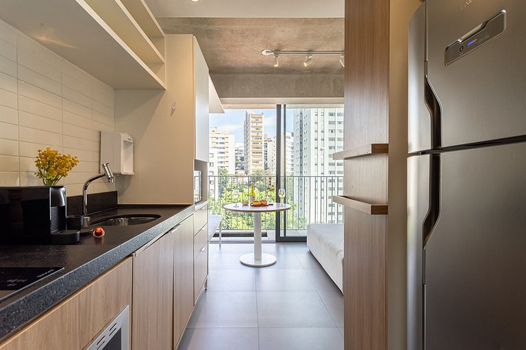 Studio funcional com varanda | Prédio com piscina