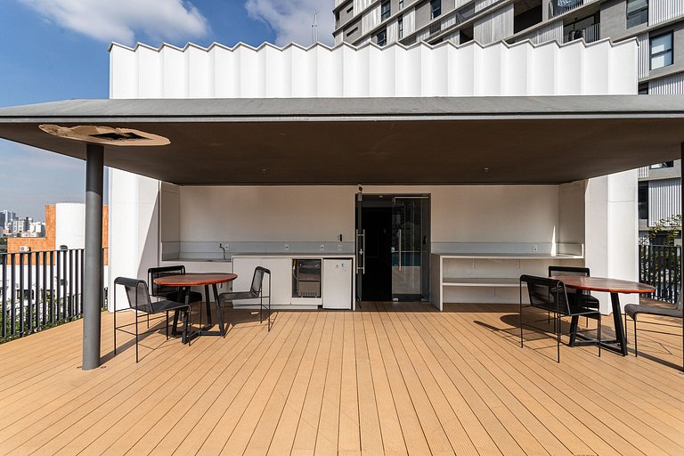 Studio funcional com varanda | Prédio com piscina