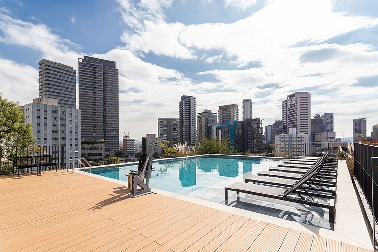 Studio funcional com varanda | Prédio com piscina