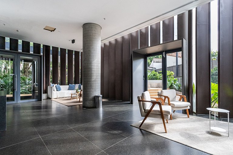 Studio funcional com varanda | Prédio com piscina
