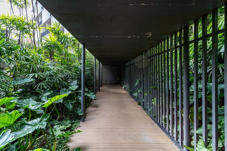 Studio funcional com varanda | Prédio com piscina