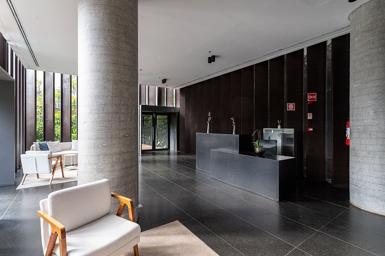 Studio funcional com varanda | Prédio com piscina