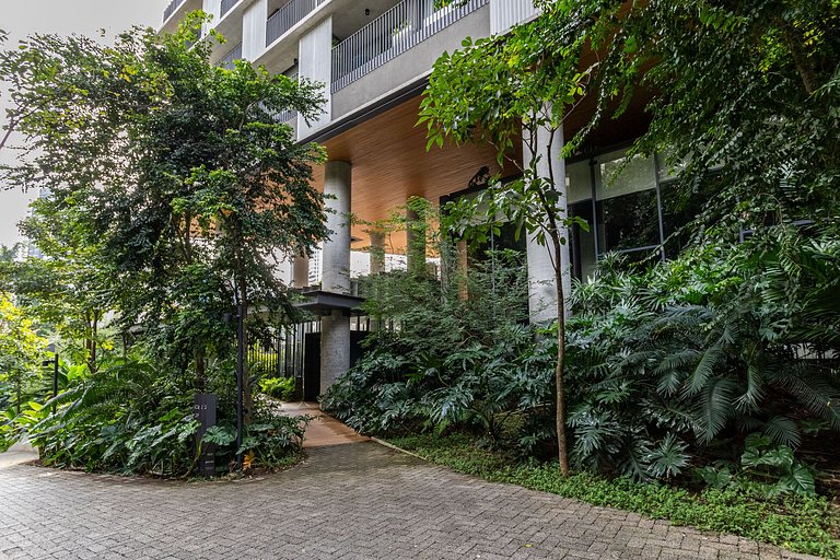 Studio funcional com varanda | Prédio com piscina