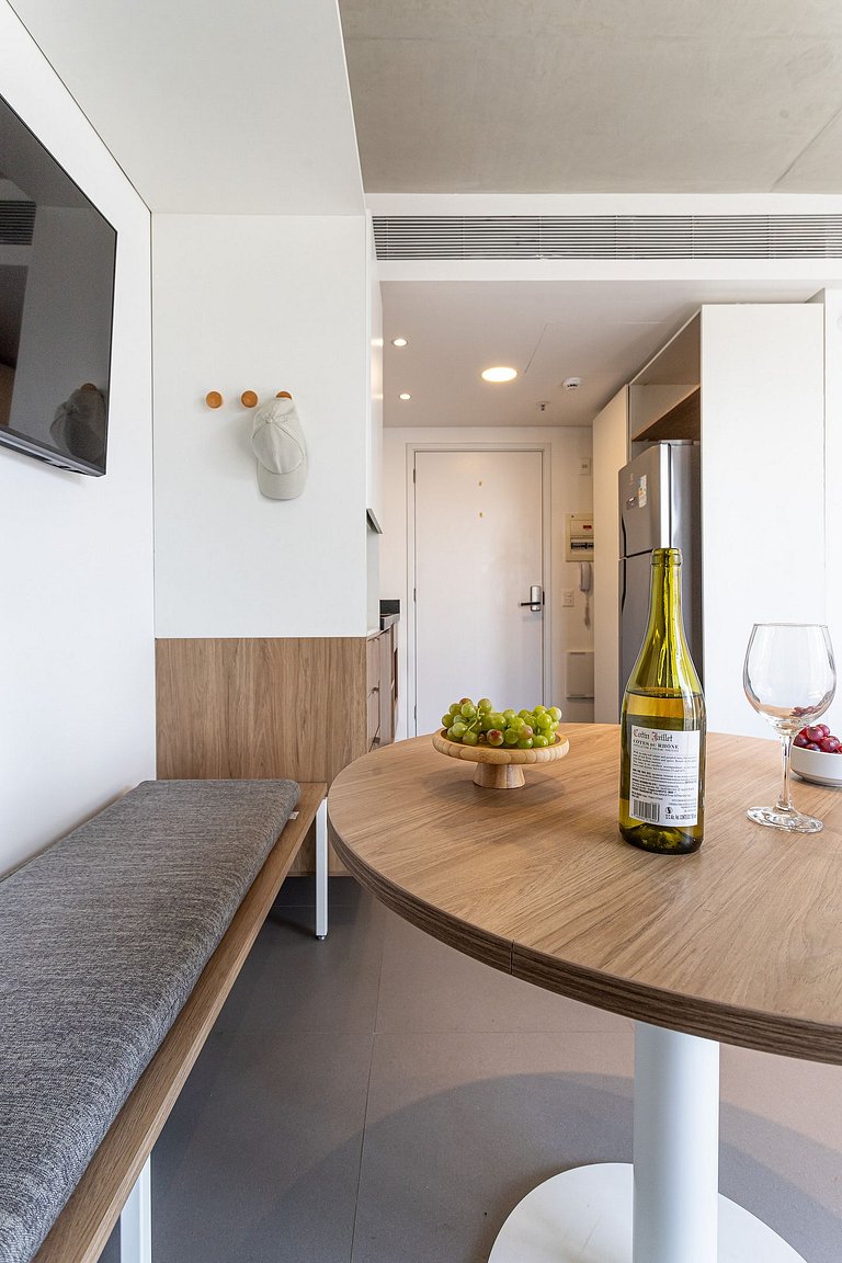 Estúdio completo Piscina no coração da Vl Madalena