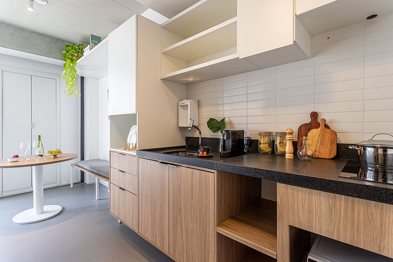 Estúdio completo Piscina no coração da Vl Madalena