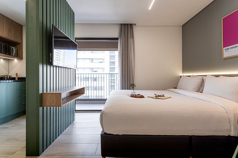 Studio com varanda próximo a Av Paulista