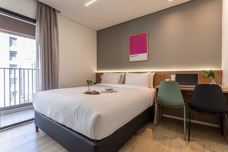 Studio com varanda próximo a Av Paulista