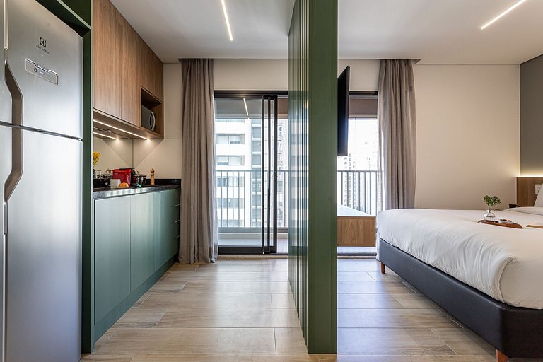 Estúdio c varanda, próx Av Paulista c piscina