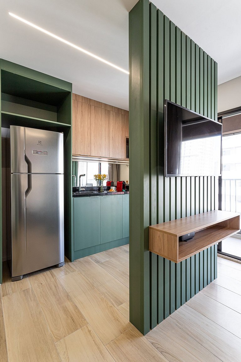 Estúdio c varanda, próx Av Paulista c piscina